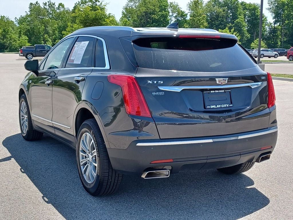 Used 2018 Cadillac XT5 Luxury w/ Driver Awareness Package FWD image 3