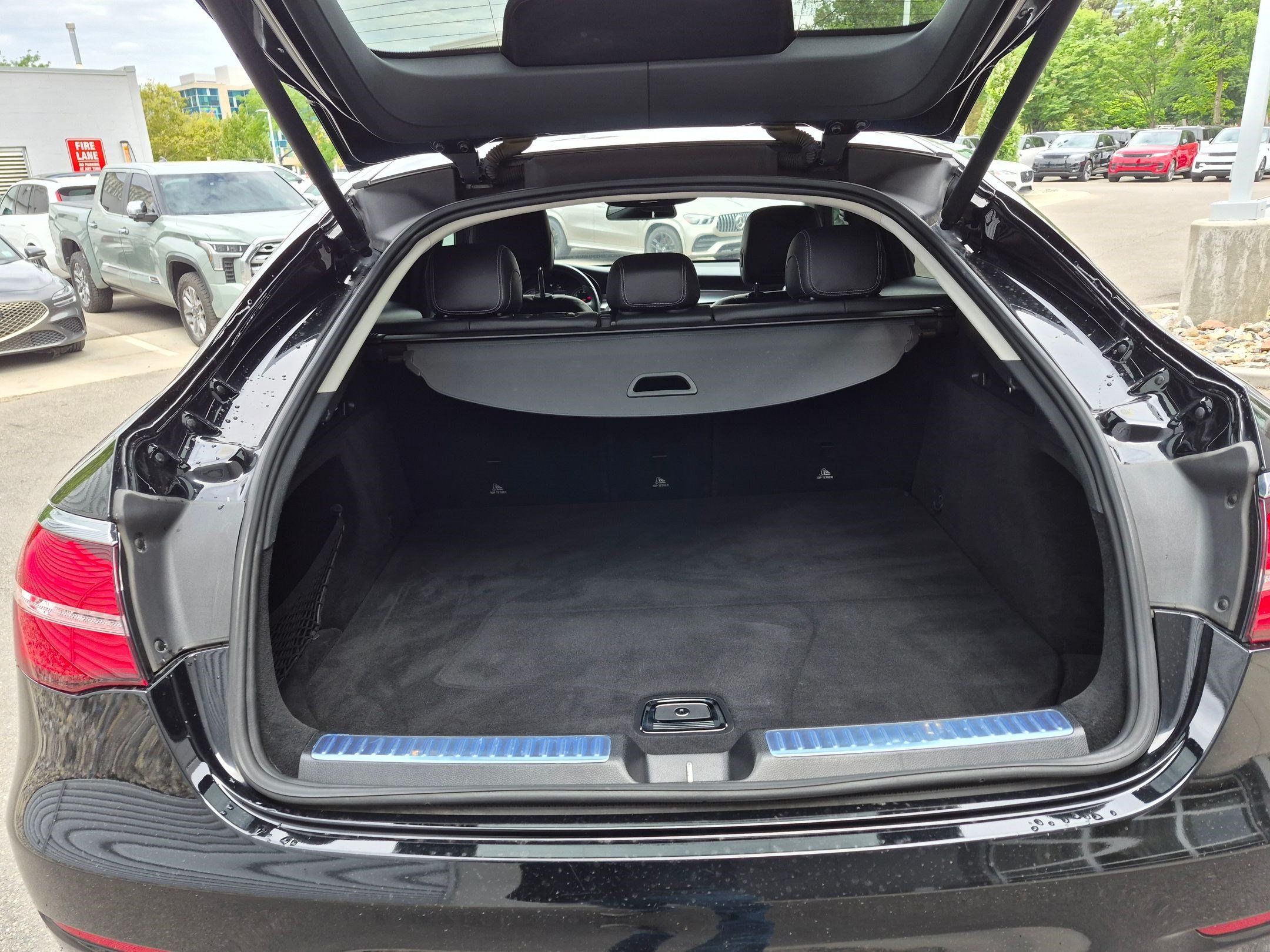 Used 2017 Mercedes-Benz GLC 300 4MATIC Coupe image 27