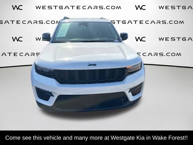 Used 2023 Jeep Grand Cherokee Limited w/ Black Appearance Package AWD/4WD image 2