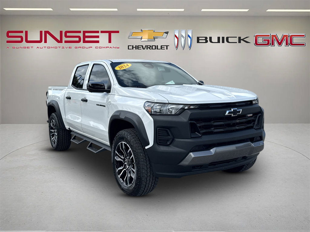Certified 2024 Chevrolet Colorado Trail Boss w/ LPO, Dark Essentials Package AWD/4WD image 1