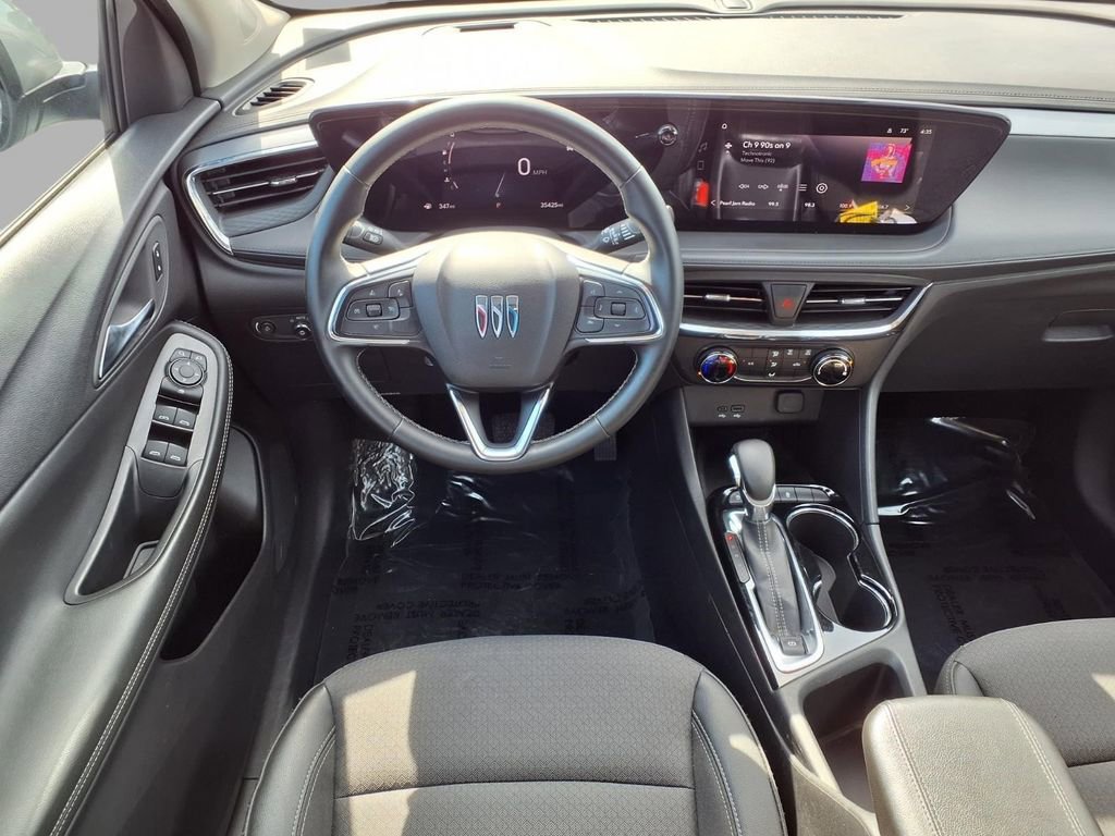 Used 2025 Buick Encore GX Preferred FWD image 4