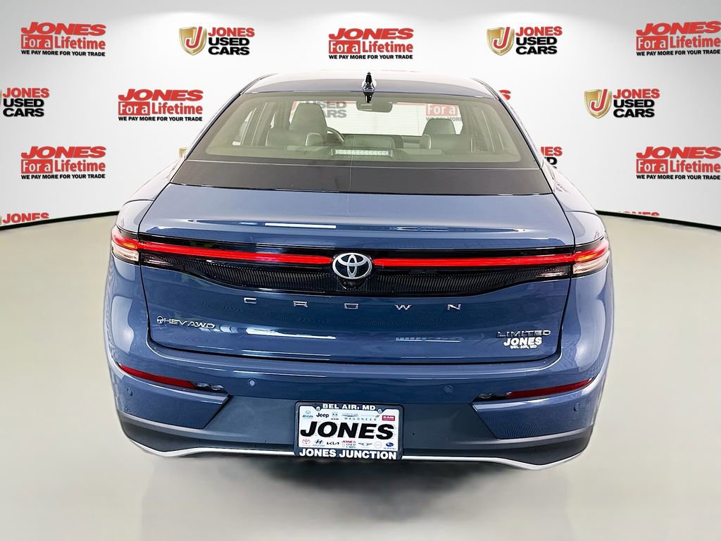 Used 2025 Toyota Crown Limited w/ Advanced Technology Package AWD/4WD image 13