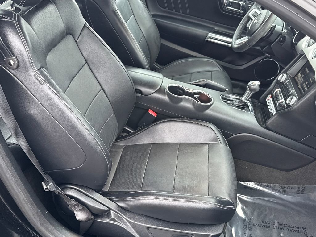 Used 2015 Ford Mustang Premium image 7