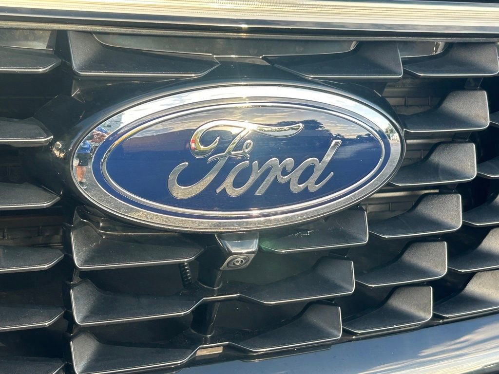 Certified 2024 Ford Escape SE w/ PHEV Premium Package image 21