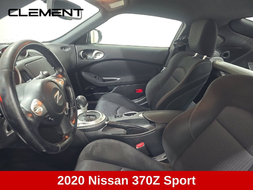 Used 2020 Nissan 370Z Touring Sport RWD image 4