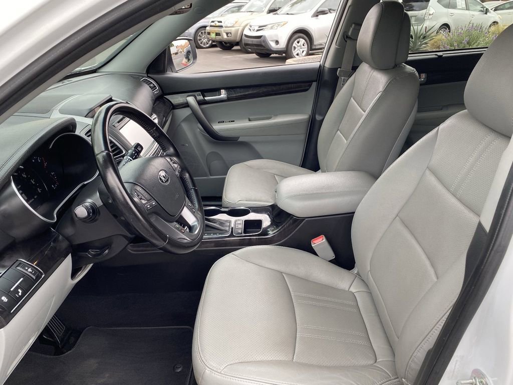 Used 2014 Kia Sorento SX w/ 3rd Row Package image 20