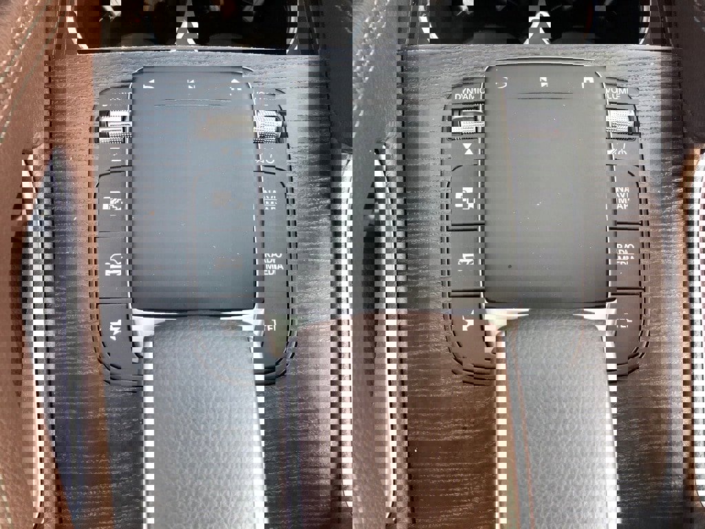 Certified 2022 Mercedes-Benz GLS 450 4MATIC image 33