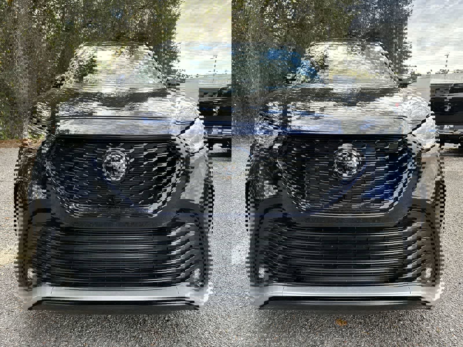 Used 2024 Toyota Highlander LE image 6