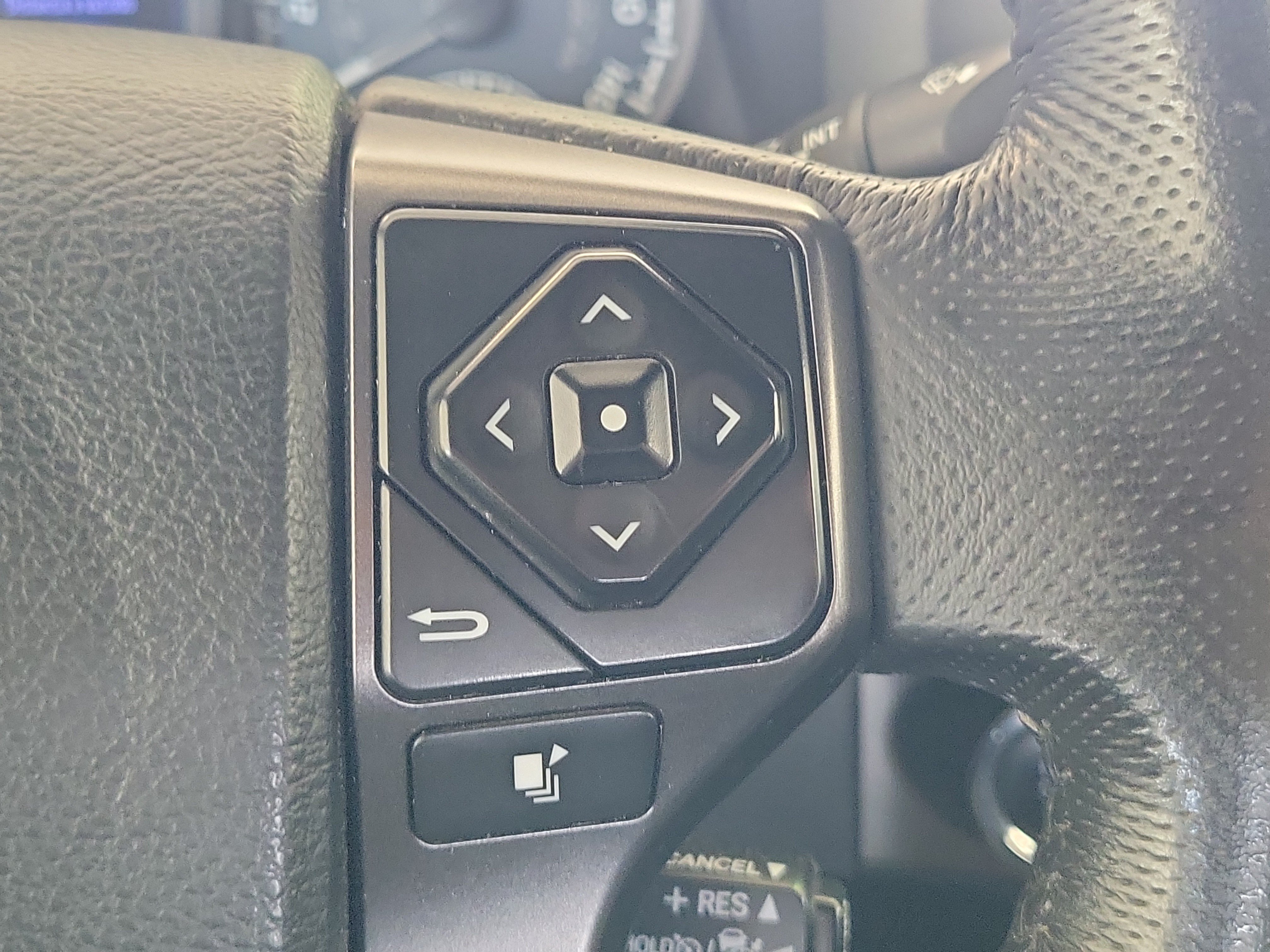 Used 2019 Toyota Tacoma TRD Off-Road AWD/4WD image 21