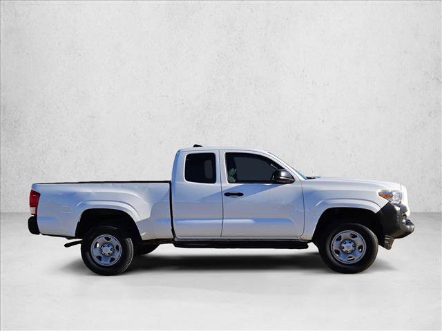Used 2016 Toyota Tacoma SR image 4