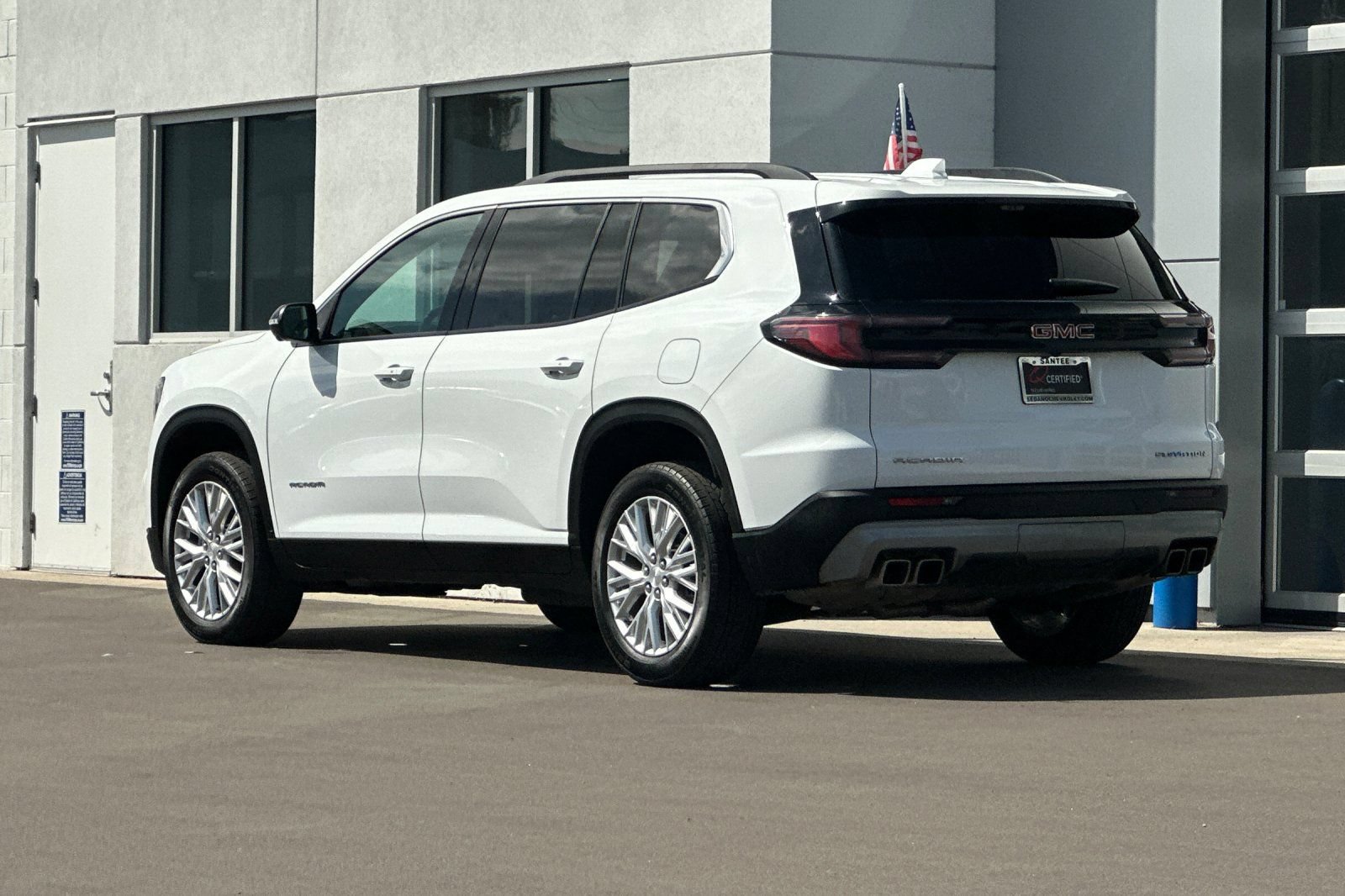 Used 2026 GMC Acadia Elevation w/ Elevation Premium Package FWD image 6