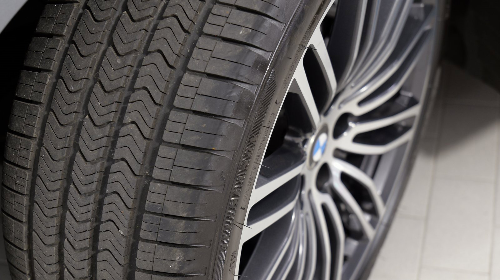 Used 2018 BMW 530i xDrive w/ M Sport Package image 68