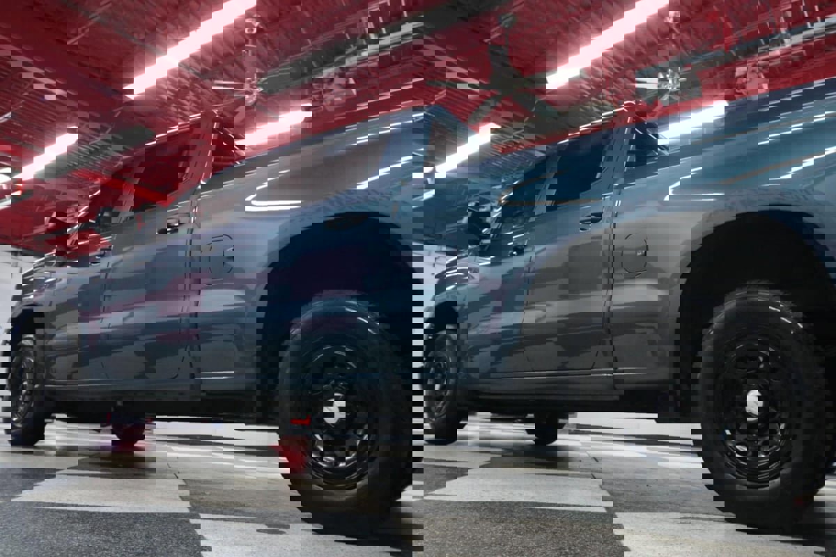 Used 2024 Chevrolet Silverado 1500 W/T image 32