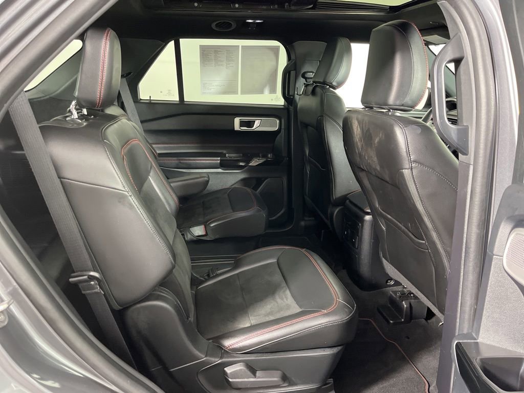 Used 2022 Ford Explorer ST-Line w/ Class IV Trailer Tow Package RWD image 5