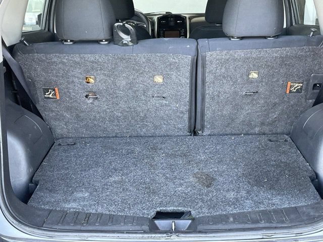 Used 2016 Nissan Versa Note SV FWD image 17