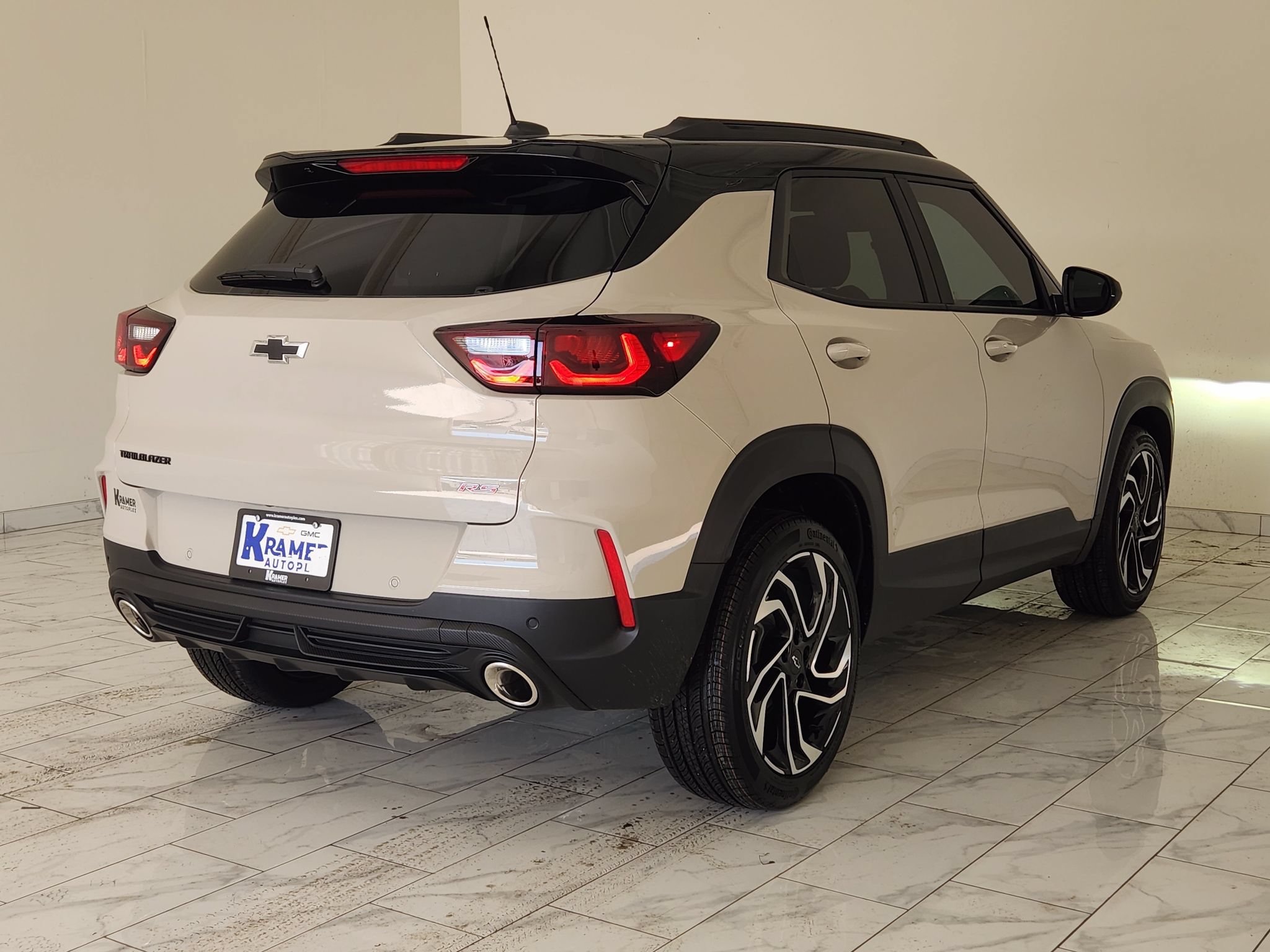 New 2026 Chevrolet TrailBlazer RS w/ Convenience Package FWD image 5