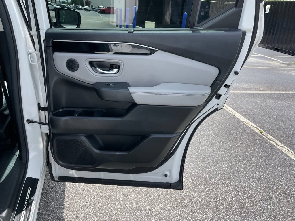 Certified 2025 Honda Pilot EX-L image 36