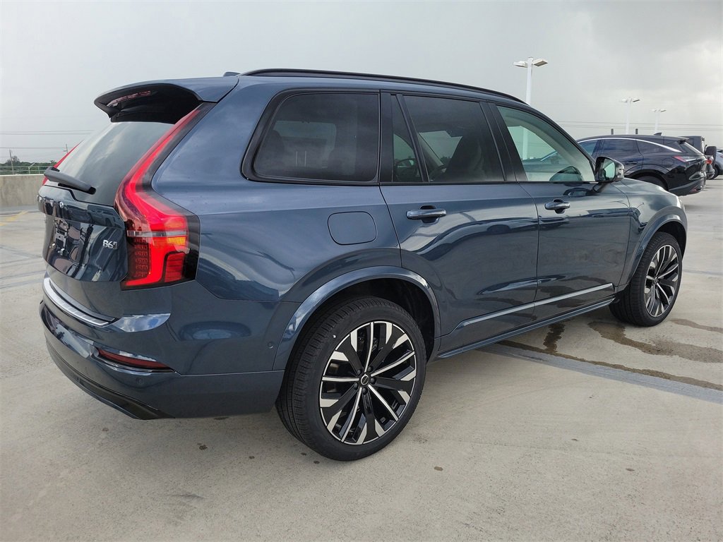 New 2026 Volvo XC90 B6 Ultra w/ Protection Package Premier image 2