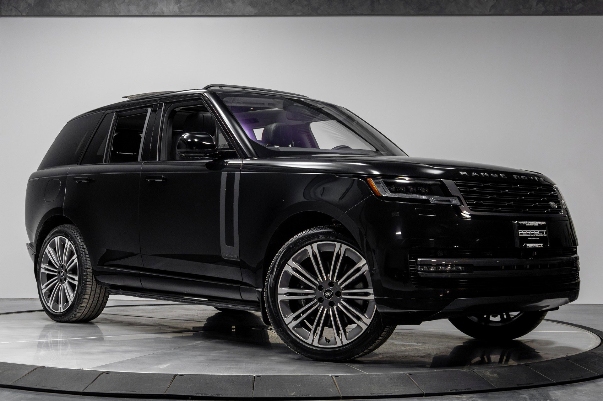 Used 2023 Land Rover Range Rover Autobiography image 48