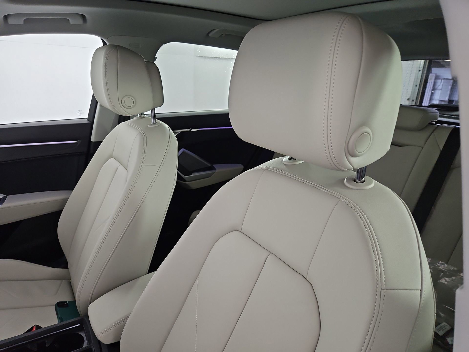 Certified 2025 Audi Q3 2.0T Premium Plus w/ Premium Plus Package image 20