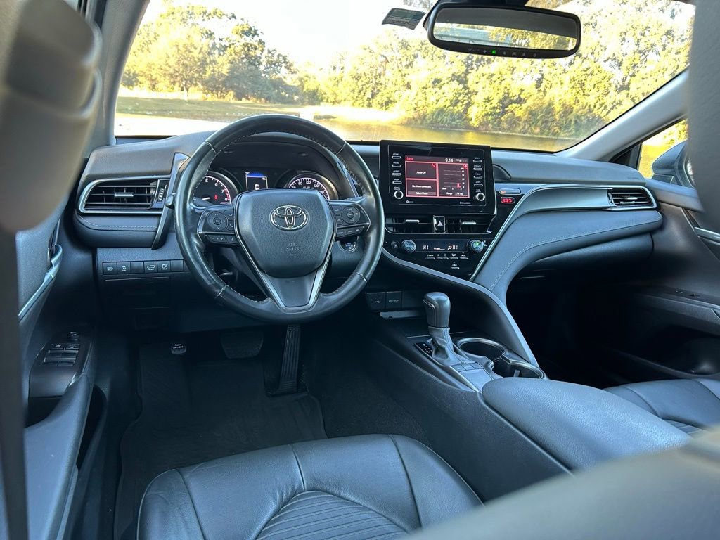 Used 2024 Toyota Camry SE image 12