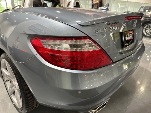 Used 2013 Mercedes-Benz SLK 250 image 30