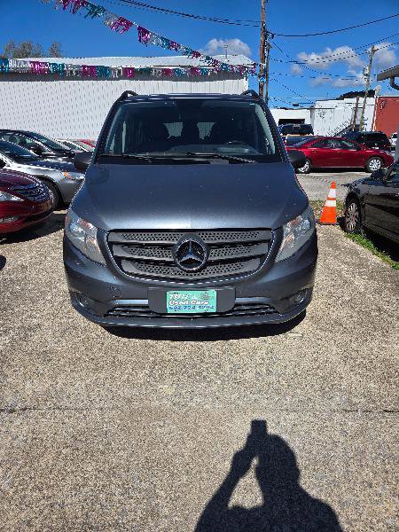 Used 2016 Mercedes-Benz Metris Passenger image 2