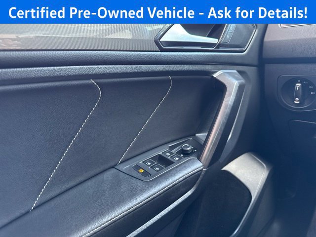 Certified 2022 Volkswagen Tiguan SE w/ Panoramic Sunroof Package AWD/4WD image 19