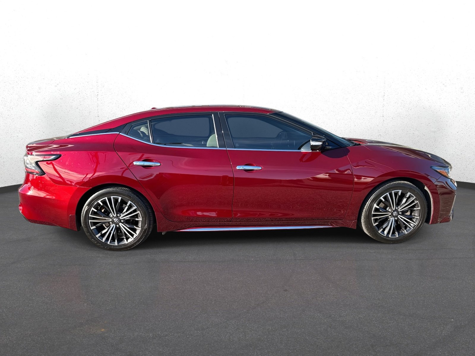 Used 2020 Nissan Maxima 3.5 SV w/ Illumination Package image 2
