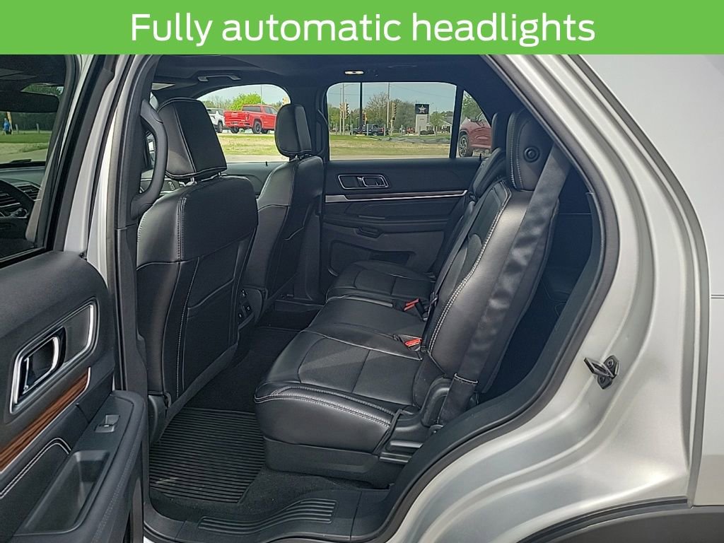 Used 2018 Ford Explorer Limited w/ Equipment Group 301A AWD/4WD image 28