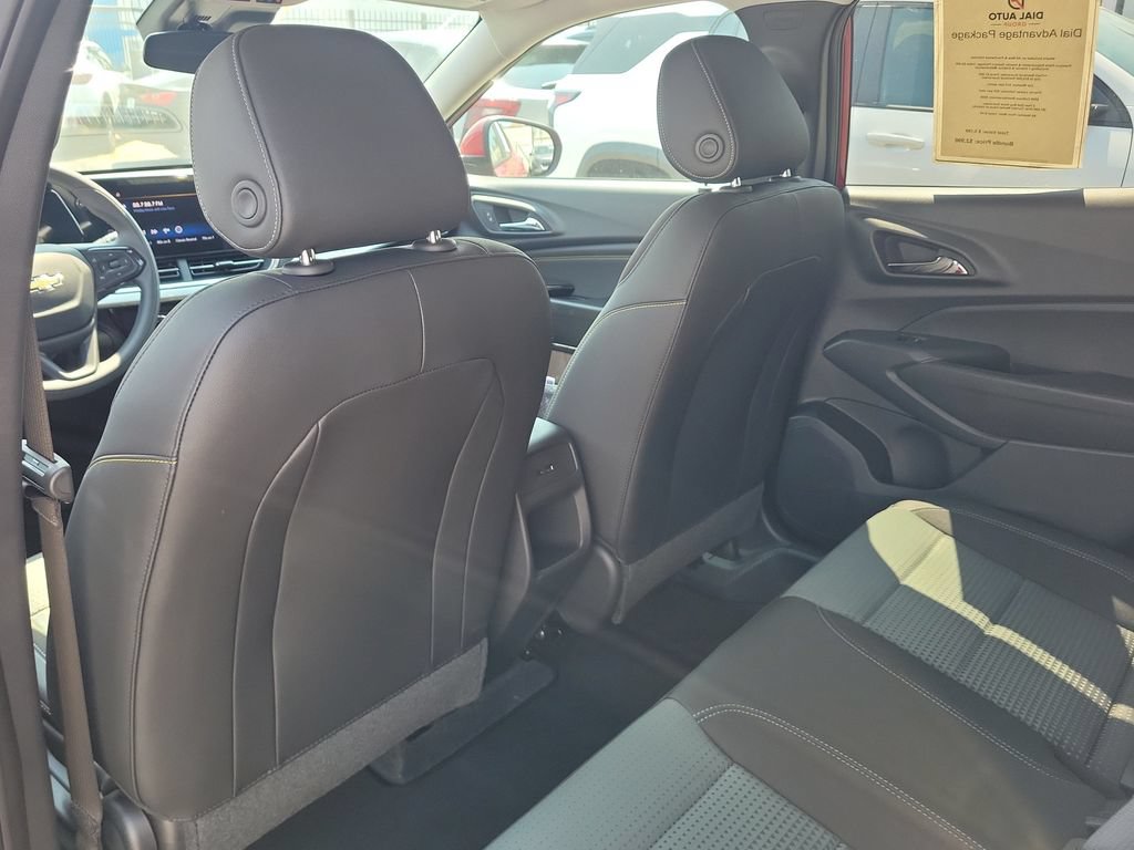 New 2026 Chevrolet Trax LT FWD image 9