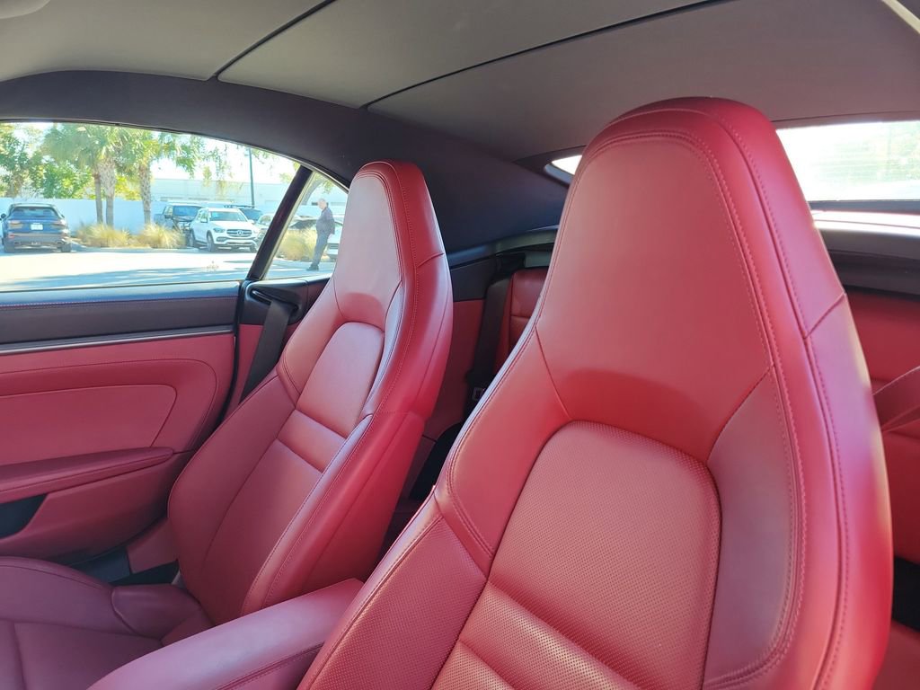 Certified 2022 Porsche 911 Carrera 4 image 6