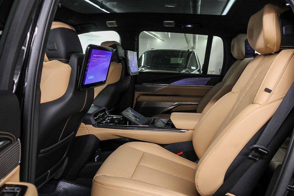 New 2025 Cadillac Escalade IQ Sport 2 image 17