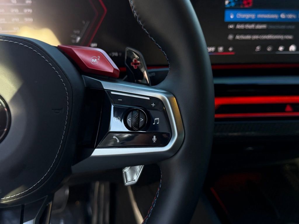 Used 2025 BMW M5 w/ Carbon Package image 19