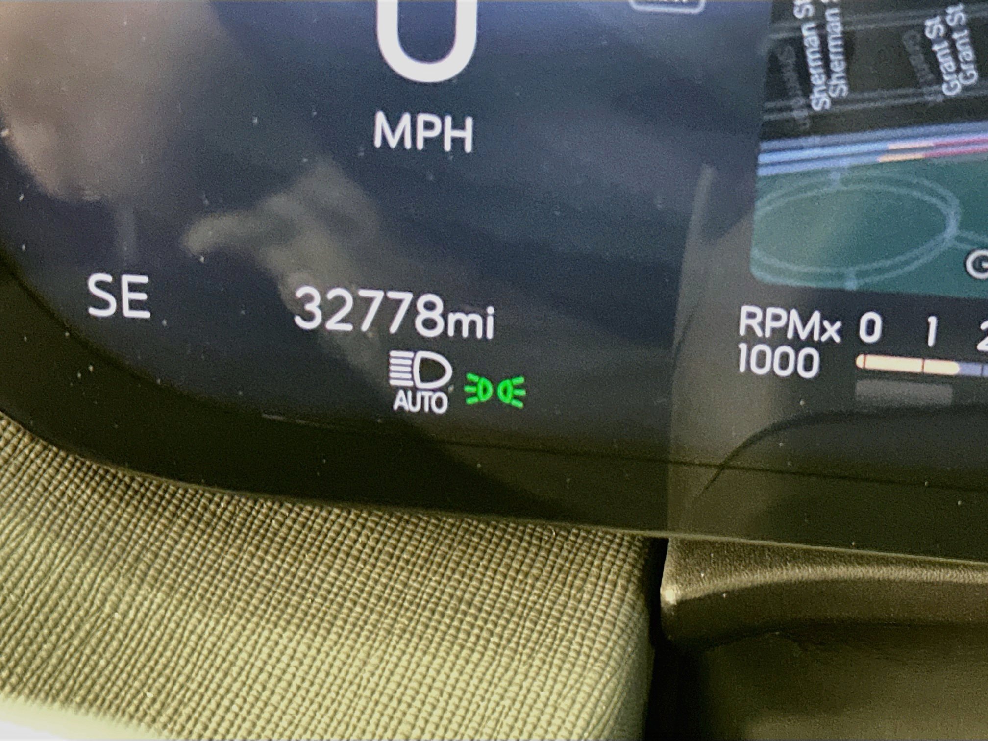 Used 2025 Buick Enclave Preferred AWD/4WD image 19
