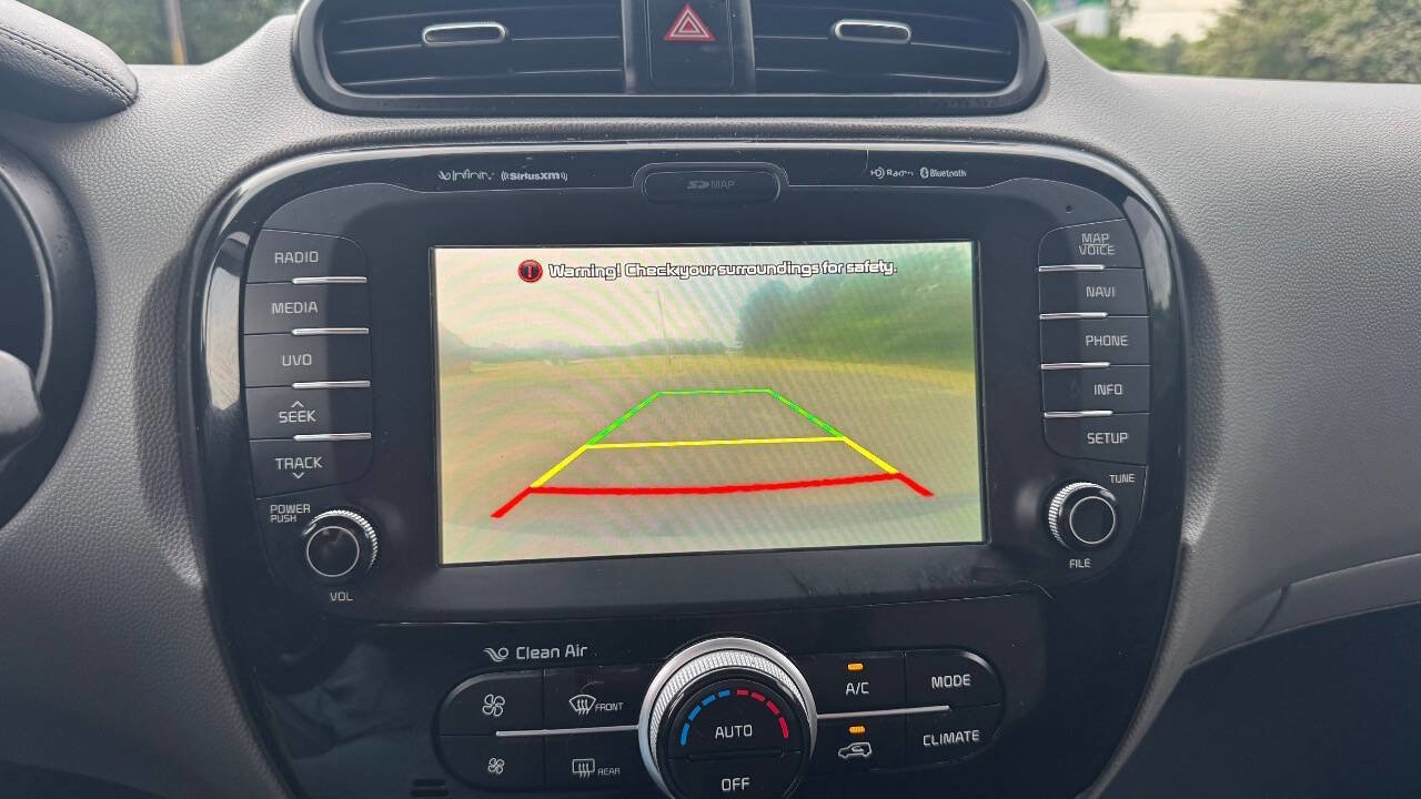 Used 2014 Kia Soul + w/ Audio Package FWD image 18