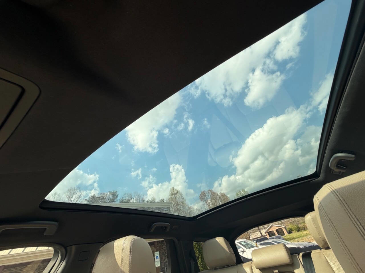 Used 2016 Land Rover Discovery Sport HSE image 14