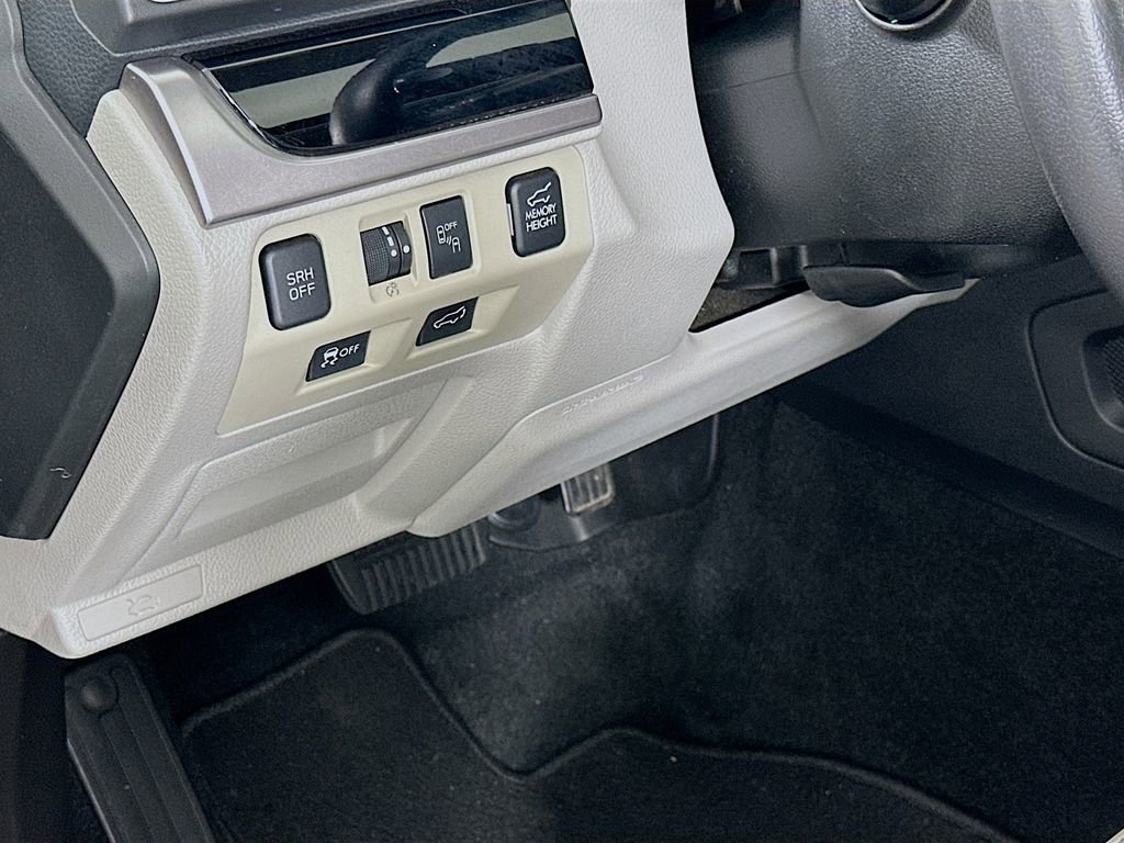 Used 2018 Subaru Forester 2.5i Limited AWD/4WD image 10