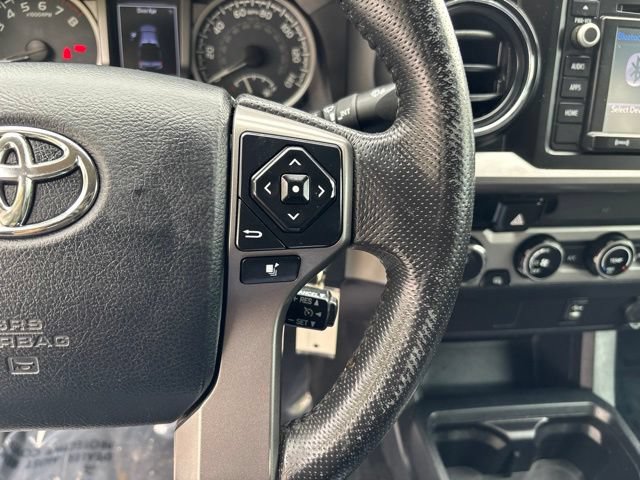 Used 2017 Toyota Tacoma TRD Off-Road AWD/4WD image 26