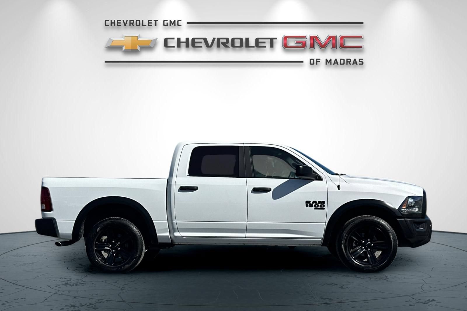 Used 2024 RAM 1500 Warlock AWD/4WD image 2