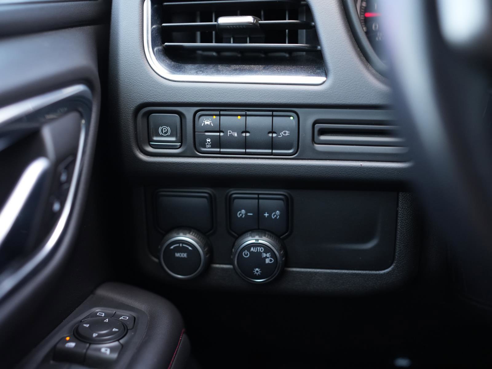 Used 2021 Chevrolet Tahoe RST w/ Luxury Package image 27