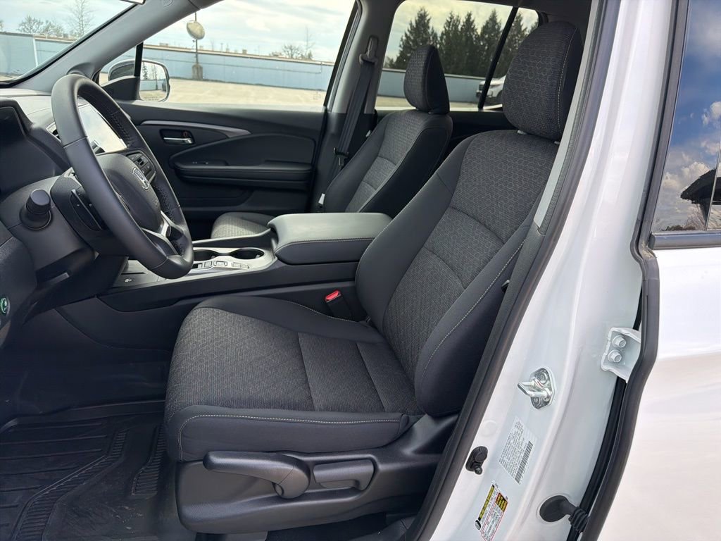 Used 2024 Honda Ridgeline Sport image 9