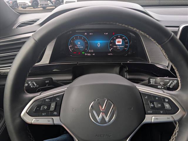 Certified 2024 Volkswagen Atlas Cross Sport SE w/ Panoramic Sunroof Package AWD/4WD image 40