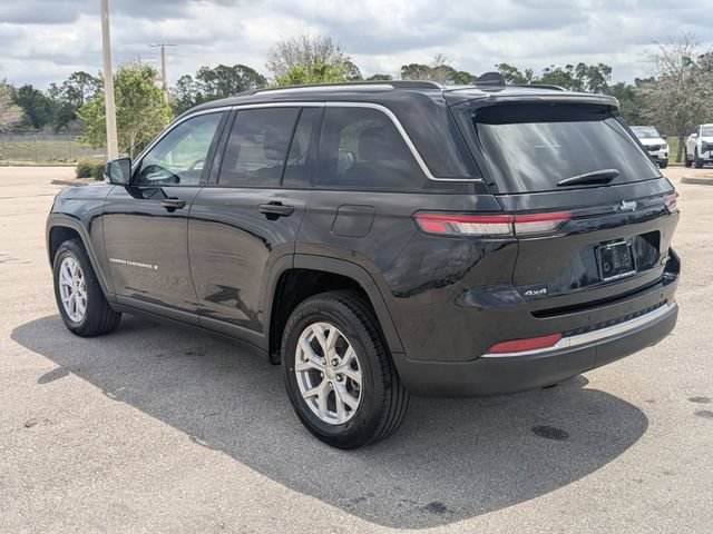 Used 2023 Jeep Grand Cherokee Limited AWD/4WD image 6