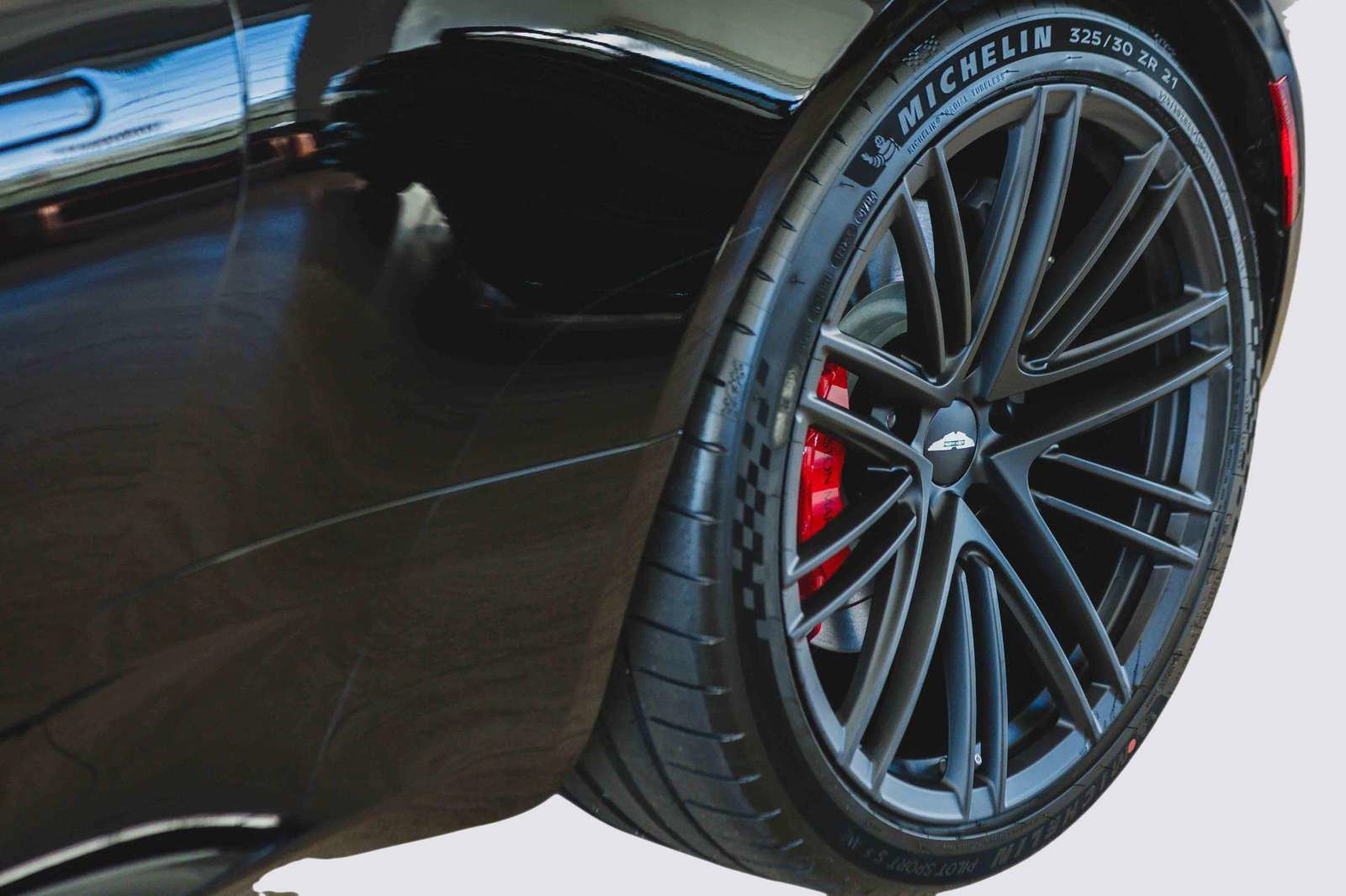 New 2025 Aston Martin DB12 Coupe image 47