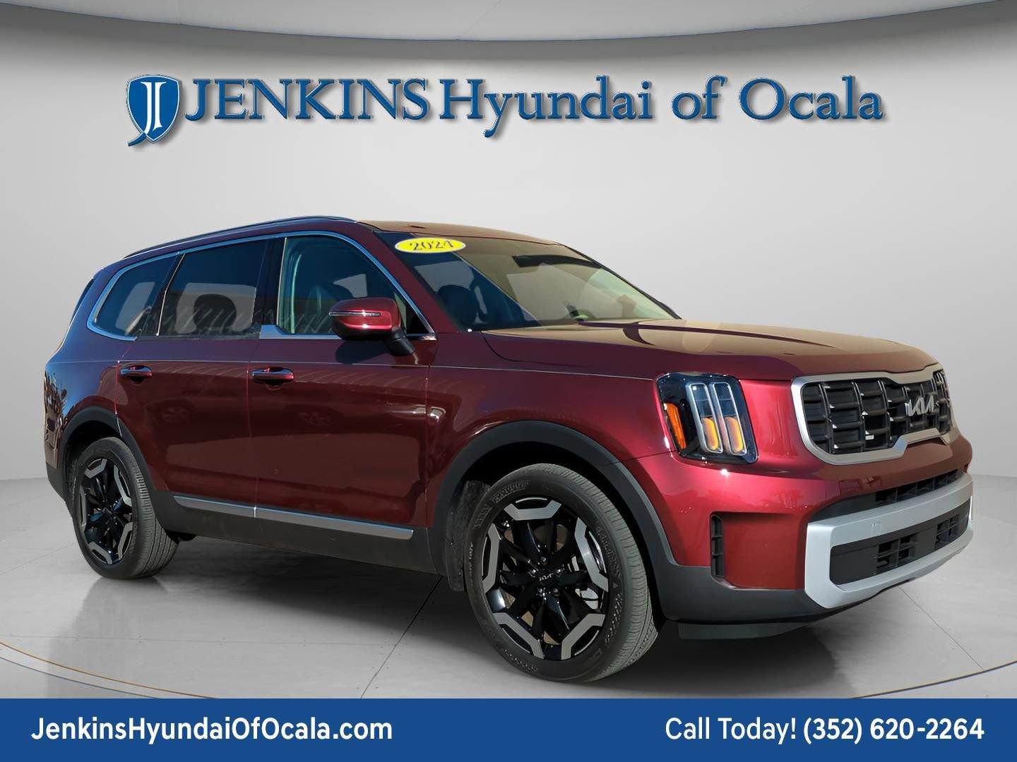 Used 2024 Kia Telluride S w/ S Sunroof Package