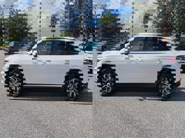 Used 2026 Mercedes-Benz GLC 300 image 7