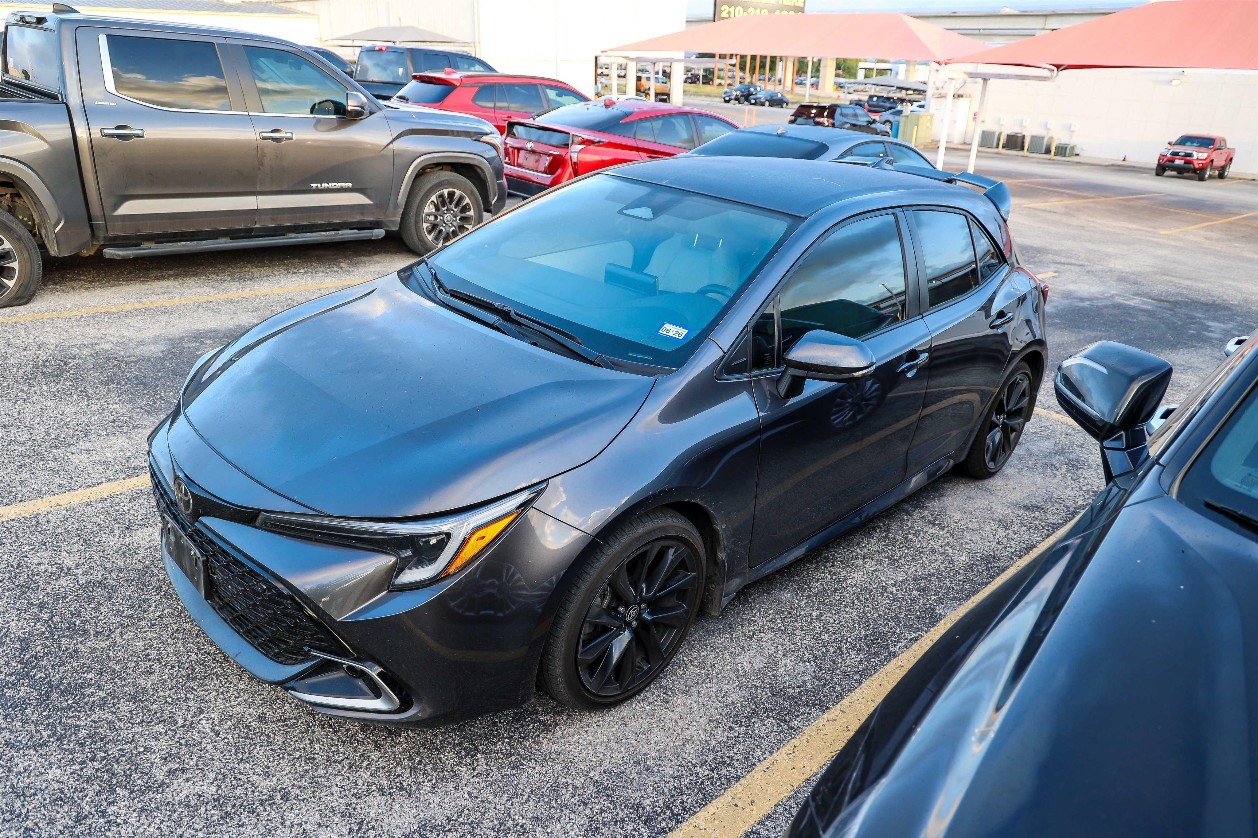 Used 2025 Toyota Corolla XSE FWD image 3