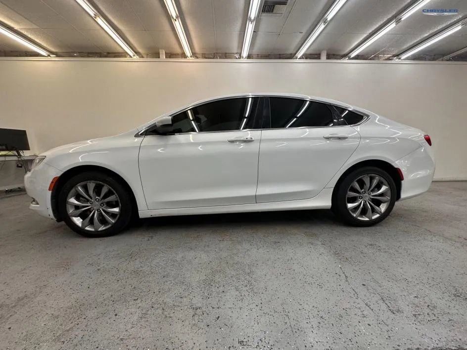 Used 2015 Chrysler 200 Limited image 7