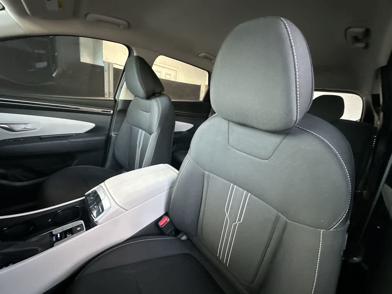 Used 2023 Hyundai Tucson SEL FWD image 14